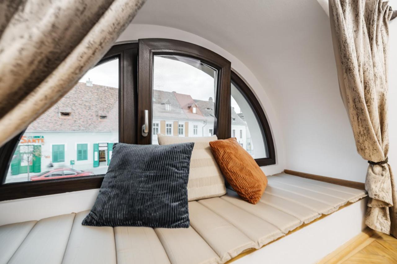 Downtown Cio Apartment Sibiu Eksteriør bilde